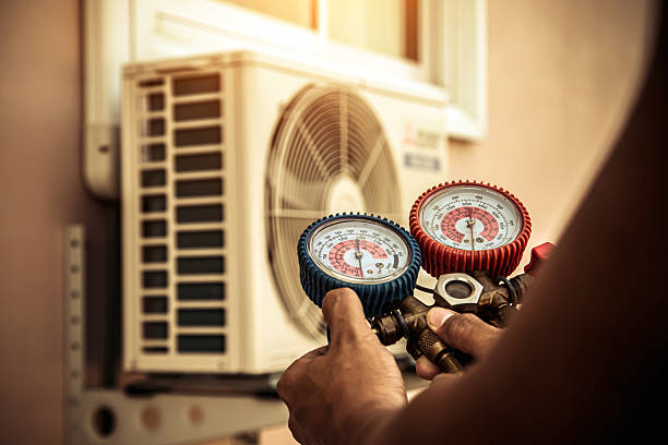 Professional Hvac technician working in Trumbauersville, PA